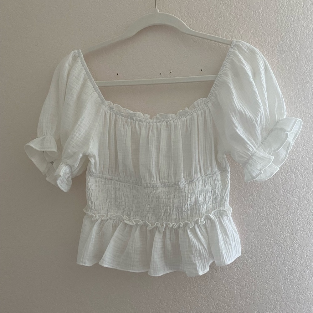 Super cute white top